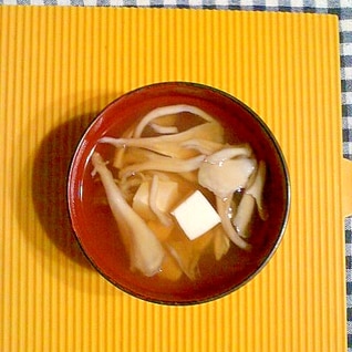舞茸と豆腐の汁♪